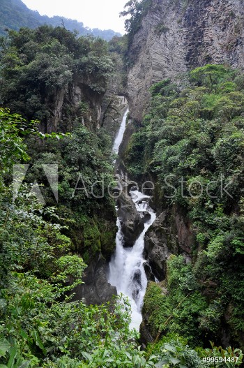 Bild på Waterfall in Banos Santa Agua Ecuador